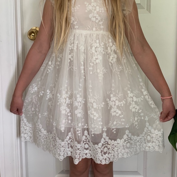 White lace summer dress with bow in the back 7T - Picture 4 of 16
